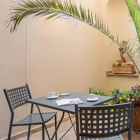 Little Patio Apartman